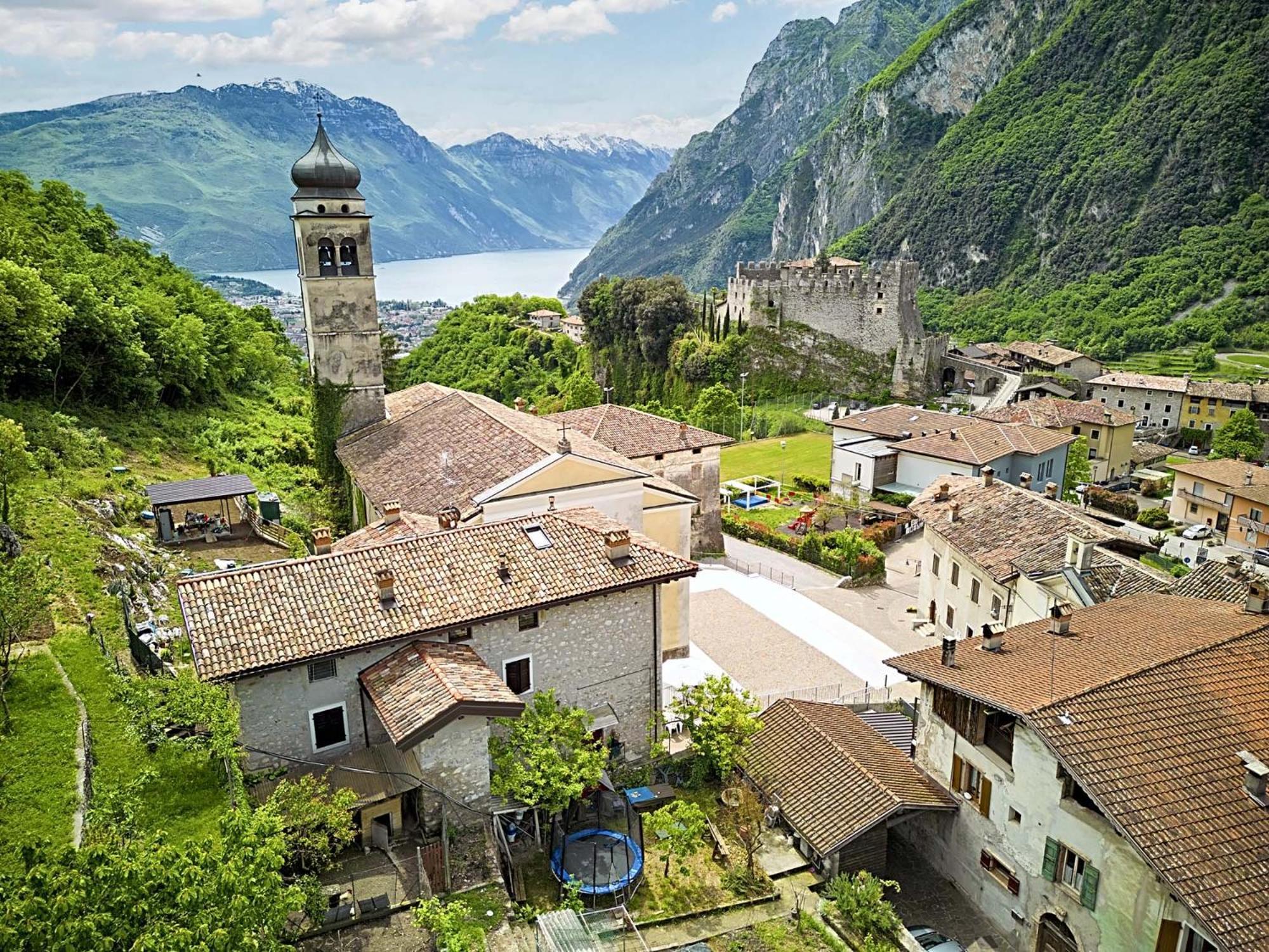 Appartamento Ania Vista Castello Tenno Exterior foto